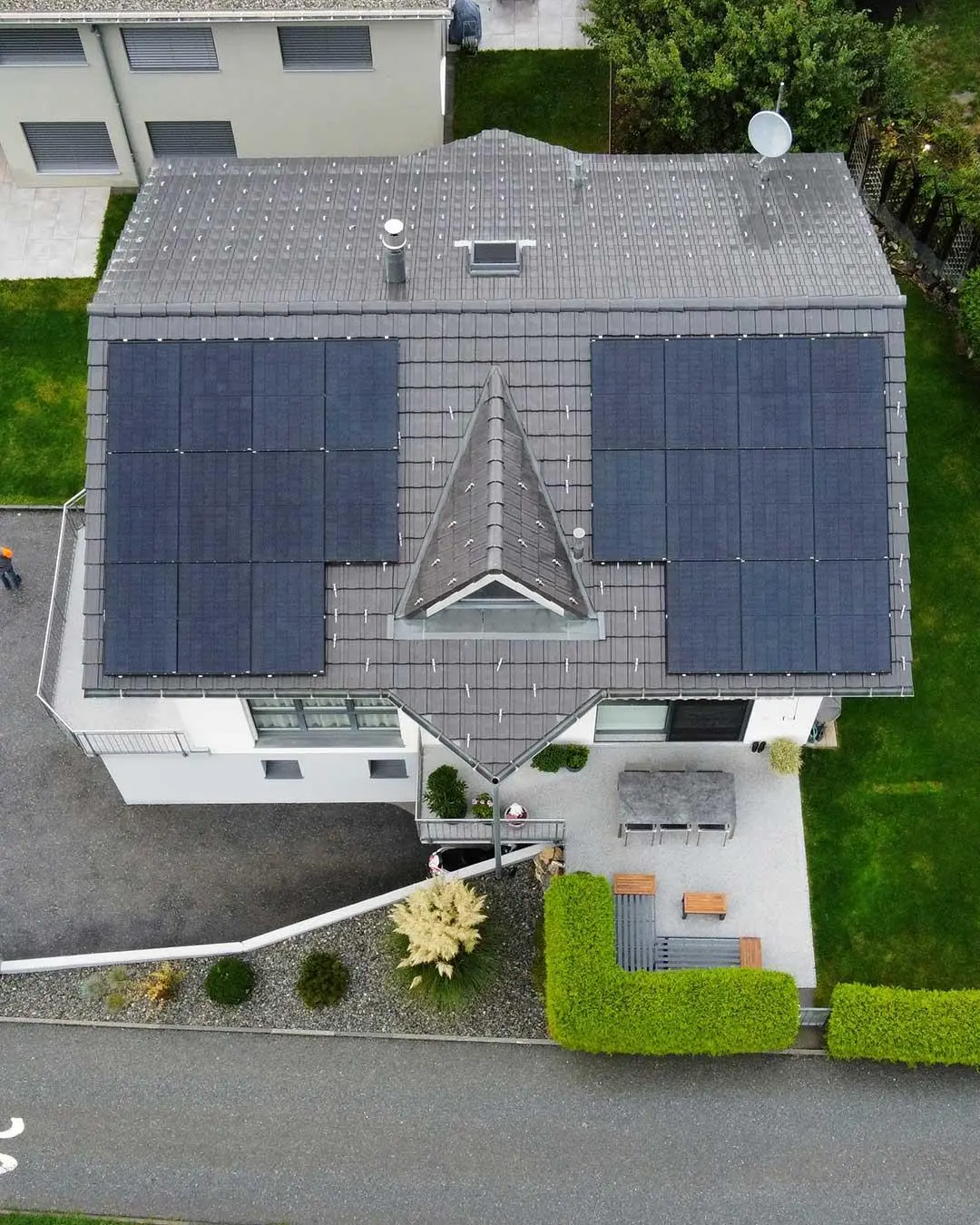 Maison avec installation solaire moderne