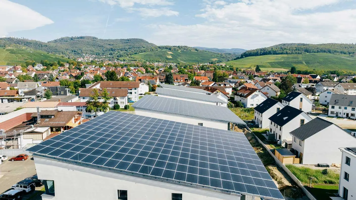 Solaranlage auf einem Hausdach in der Schweiz