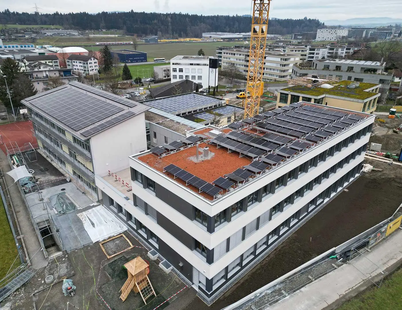 Grande installation photovoltaïque réalisée par tritec en Suisse