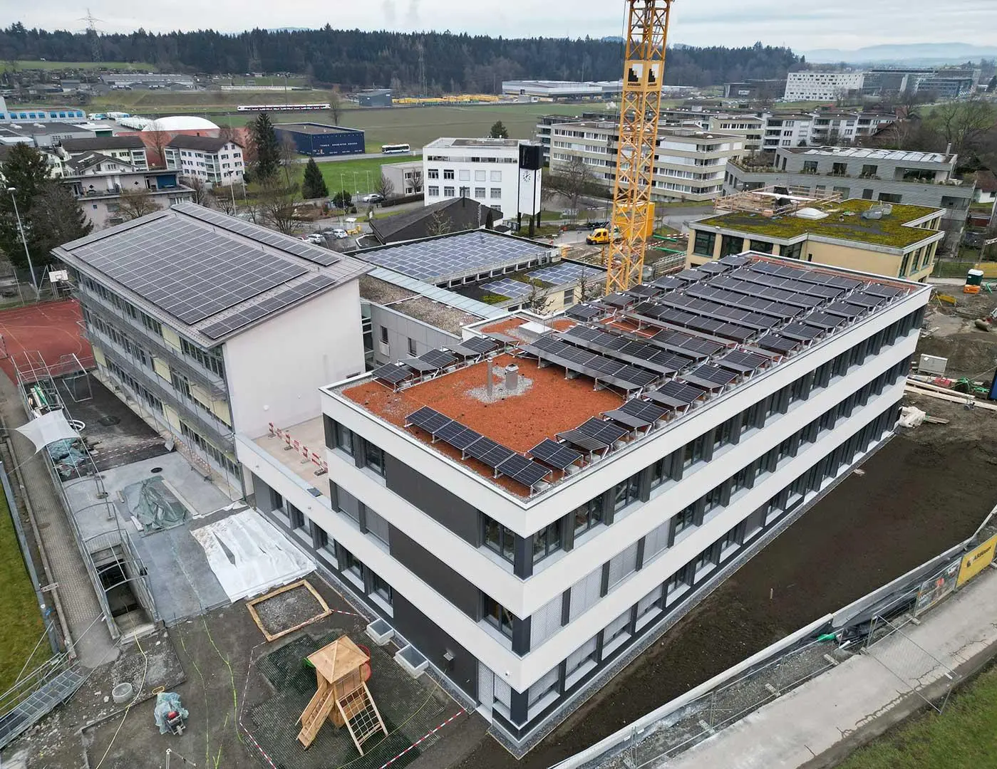 Grosse Photovoltaikanlage von tritec in der Schweiz